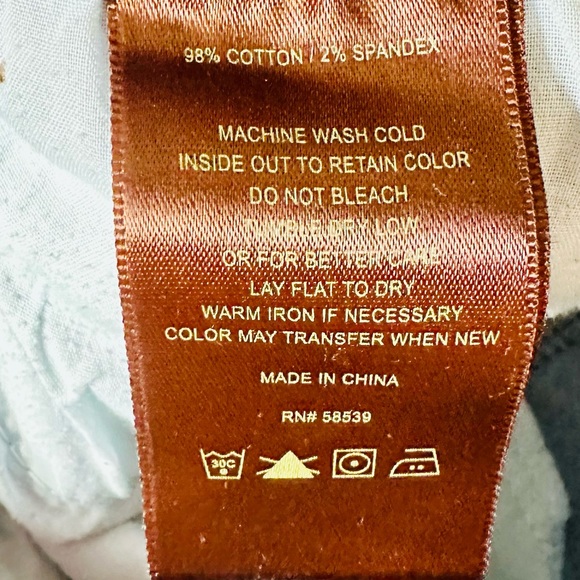 Kut From The Kloth Catherine Mid Rise Boyfriend Short Joyful Wash SZ 2/26 NEW! - Picture 12 of 16